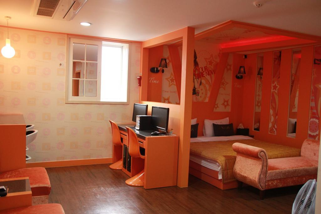 Time Motel Gyeongju Exteriör bild